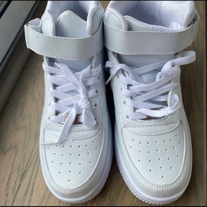 “AF1s ‘82” White Mid